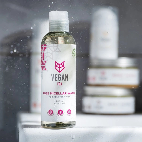 Eau micellaire à la rose